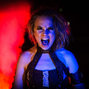 Thumbnail of Renee Overbeeke - Screenshot and Social Media Collection - Hidden Pictures